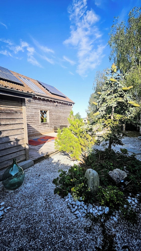 Peaceful Nature Retreat in Othery