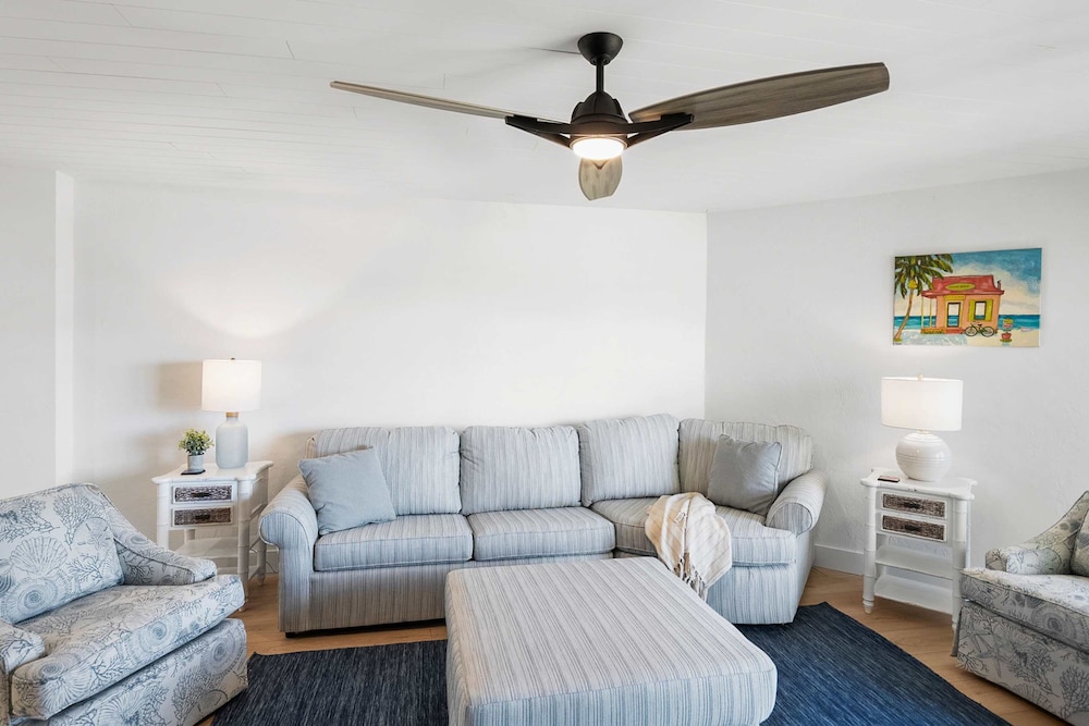 Direct Ocean View Steps to Beach Modern Updates