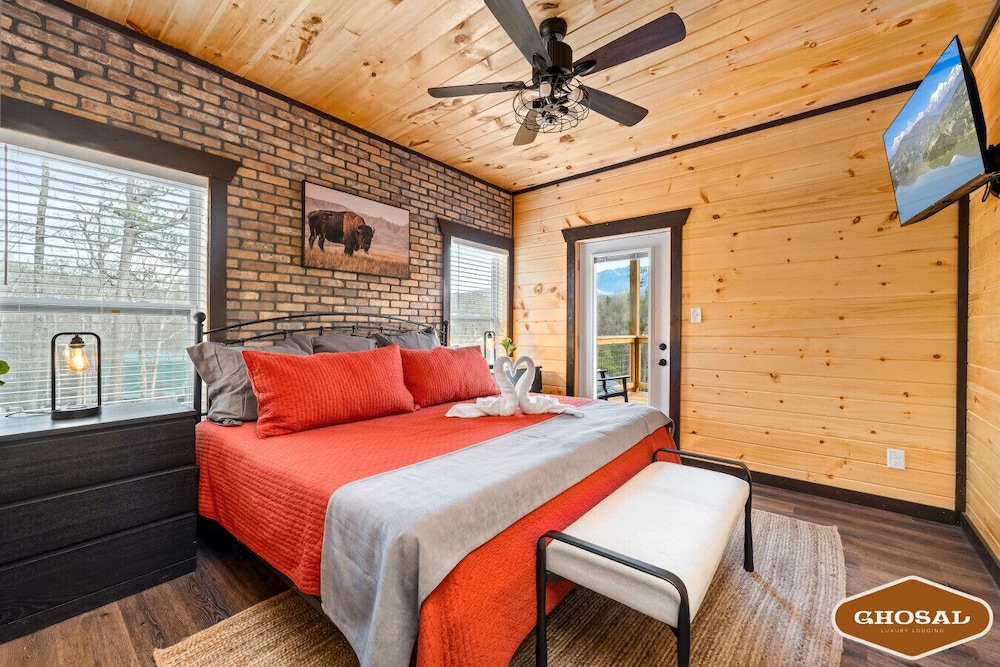 Summit Luxe Resort