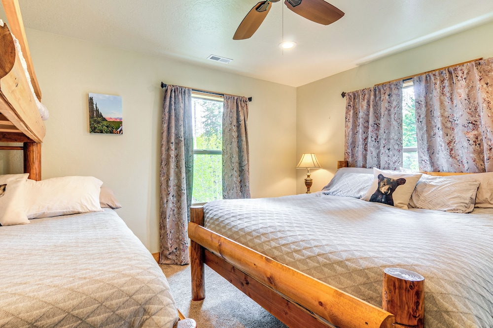 Brian Head Cabin < 1 Mi to Resort: Ski + Mtn Bike