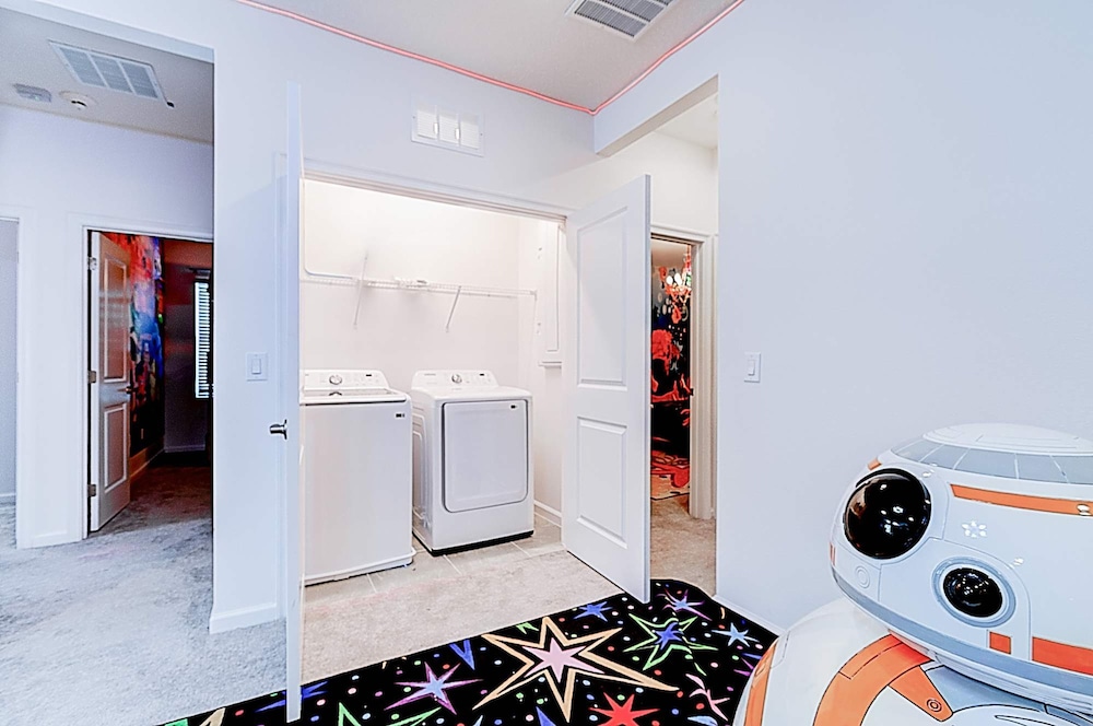 5893 Family Fun Home With Pool Near Theme Parks