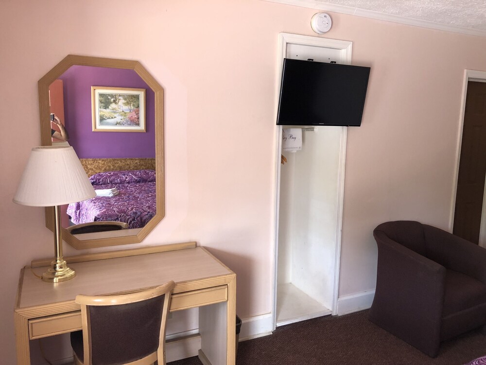 Budget Inn