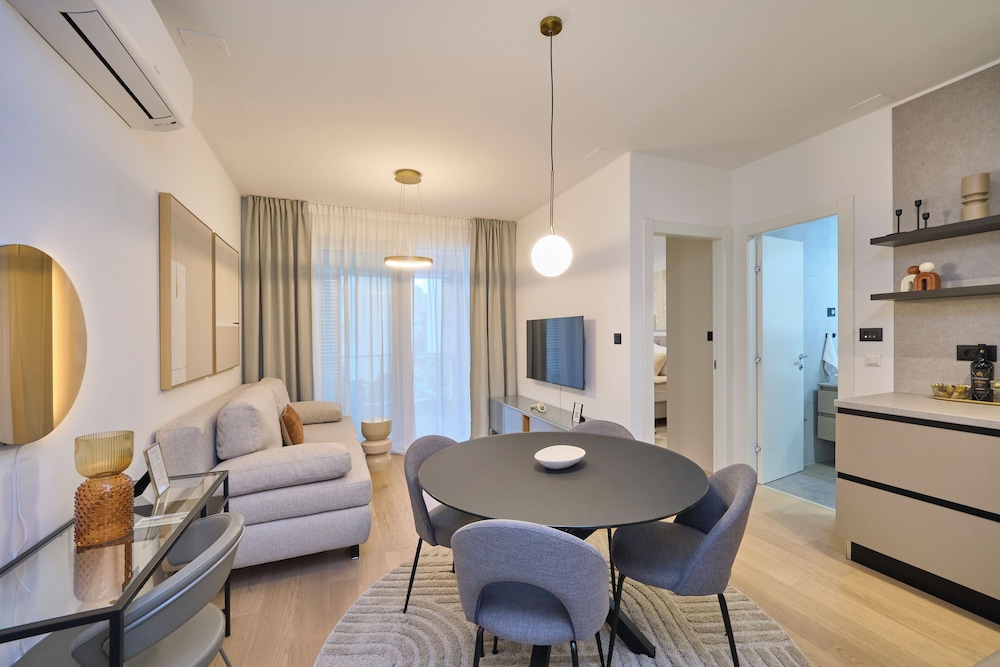 Splitful Apartment