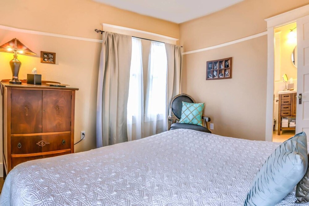 Ashland Vacations - Redtail Suites'red' Mccall Suitetesla Station - Property Image 17