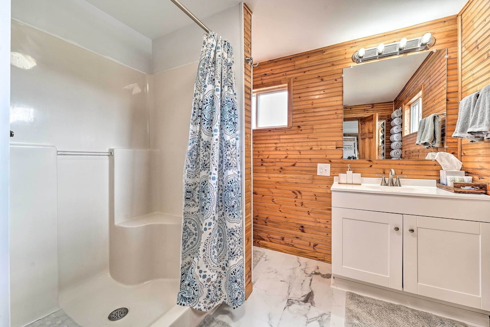Updated Beattyville Ranch-style Home w/ Yard! view 3