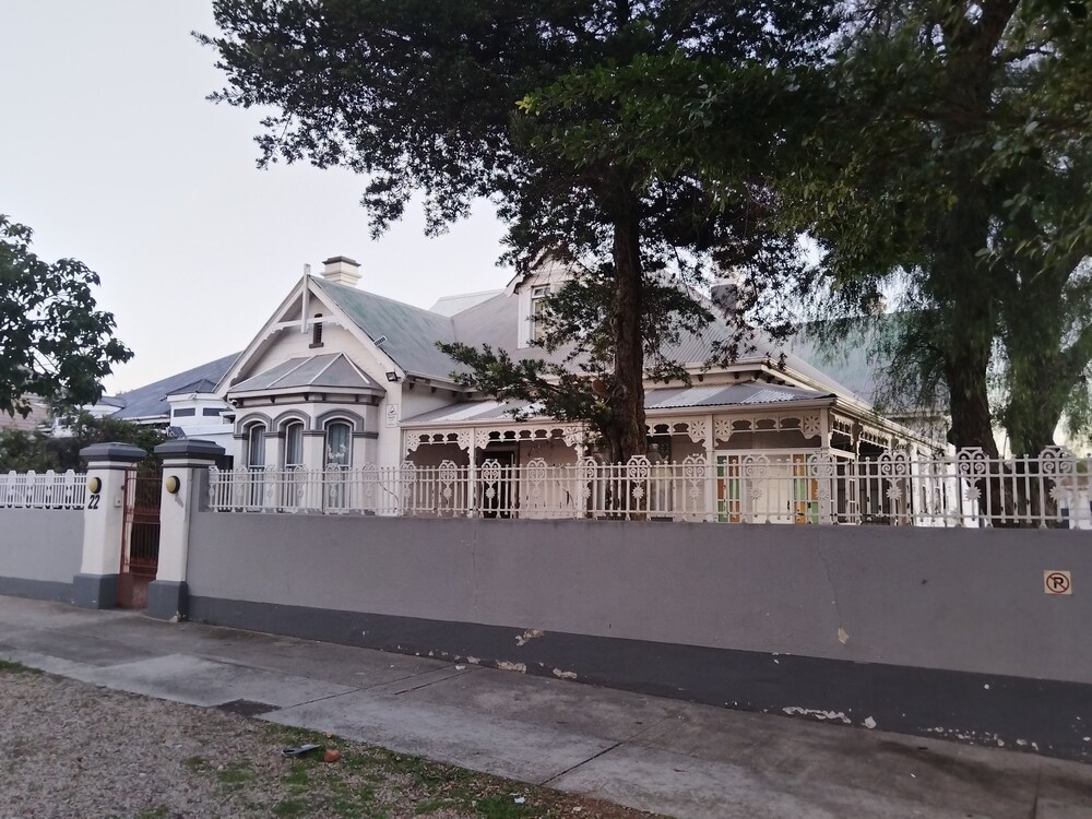 OCCIDENTAL GUESTHOUSE