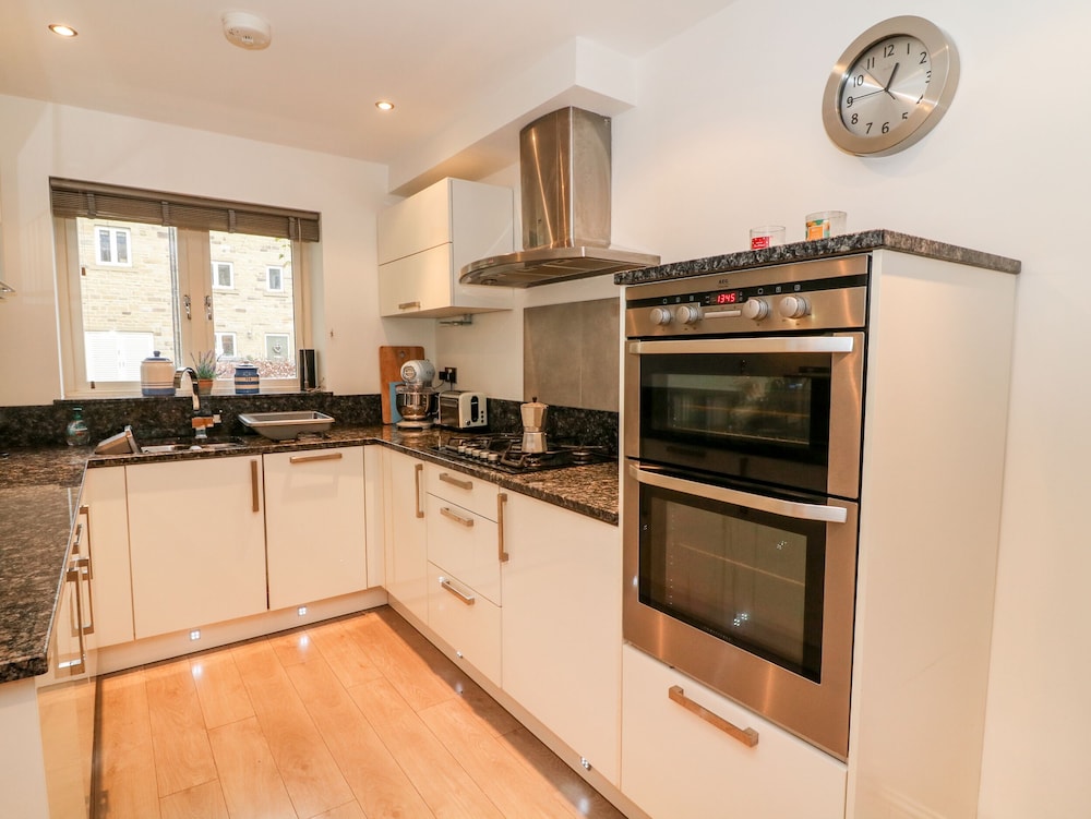 15 Tannery Lane