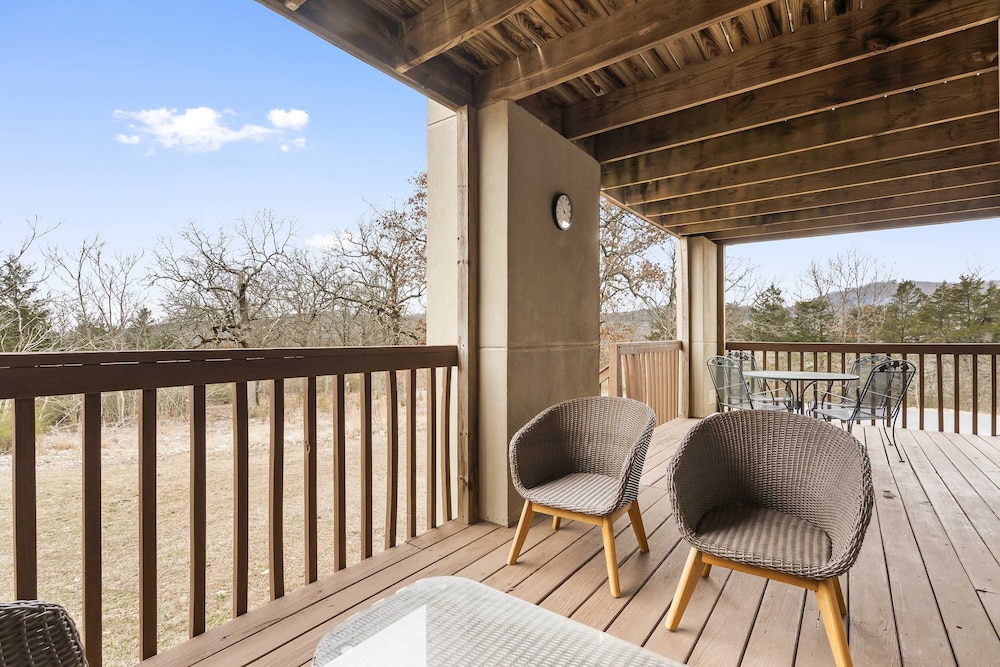 Modern Comfort Retreat