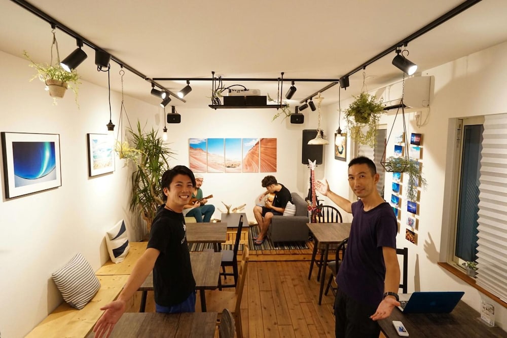 IZA Enoshima Guesthouse&Bar - Hostel