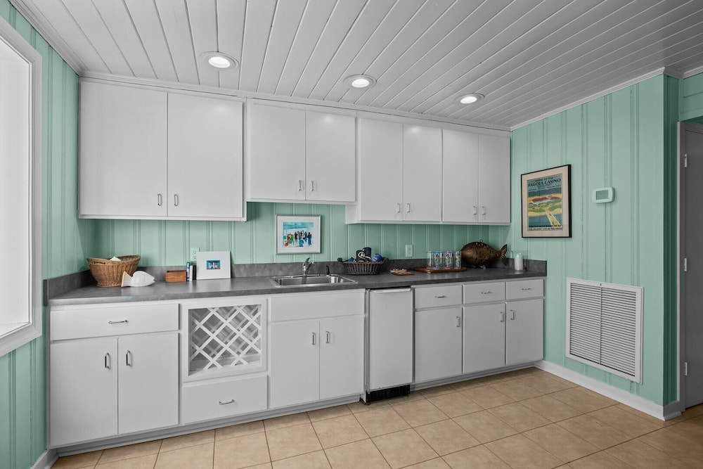 Taylor Cottage 5 Bedroom Home