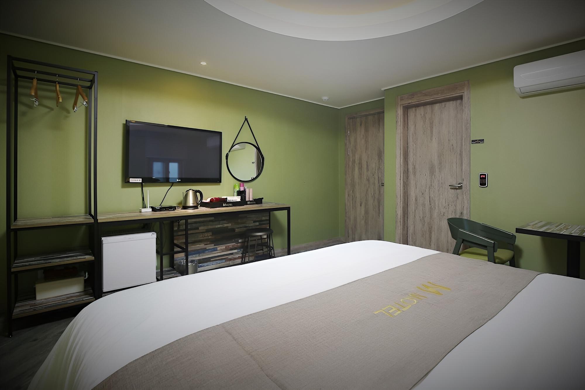 Jecheon M Motel view 2