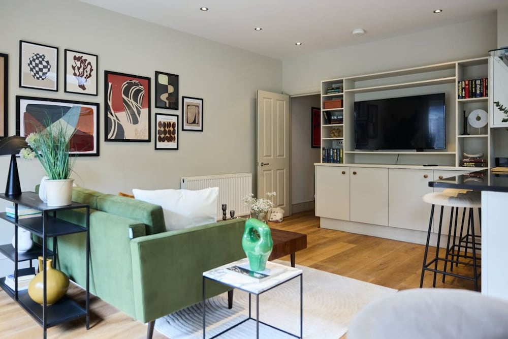 The Fulham Wharf - Glamorous 2bdr Flat With Garden