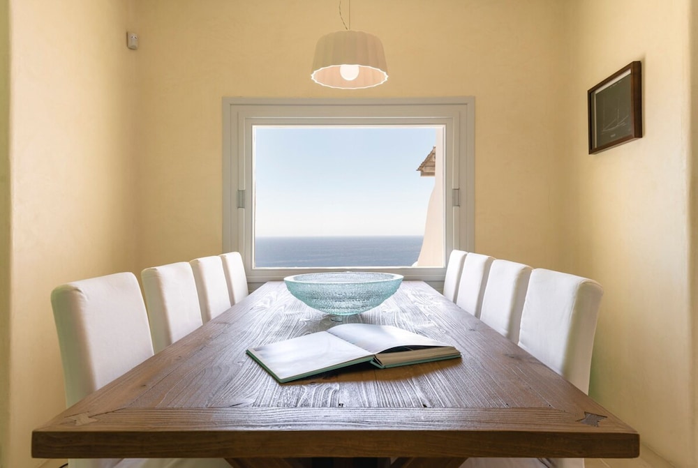 Luxury Villa With Stunning Views Above Kalo Livadi
