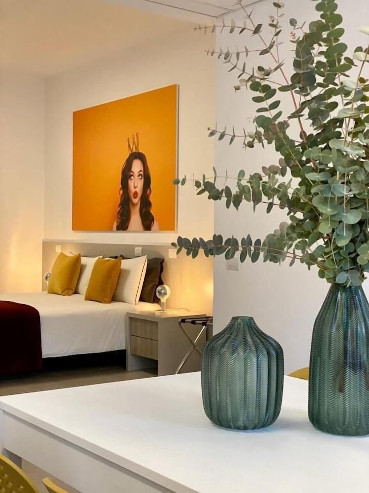 BEEAPARTMENTS