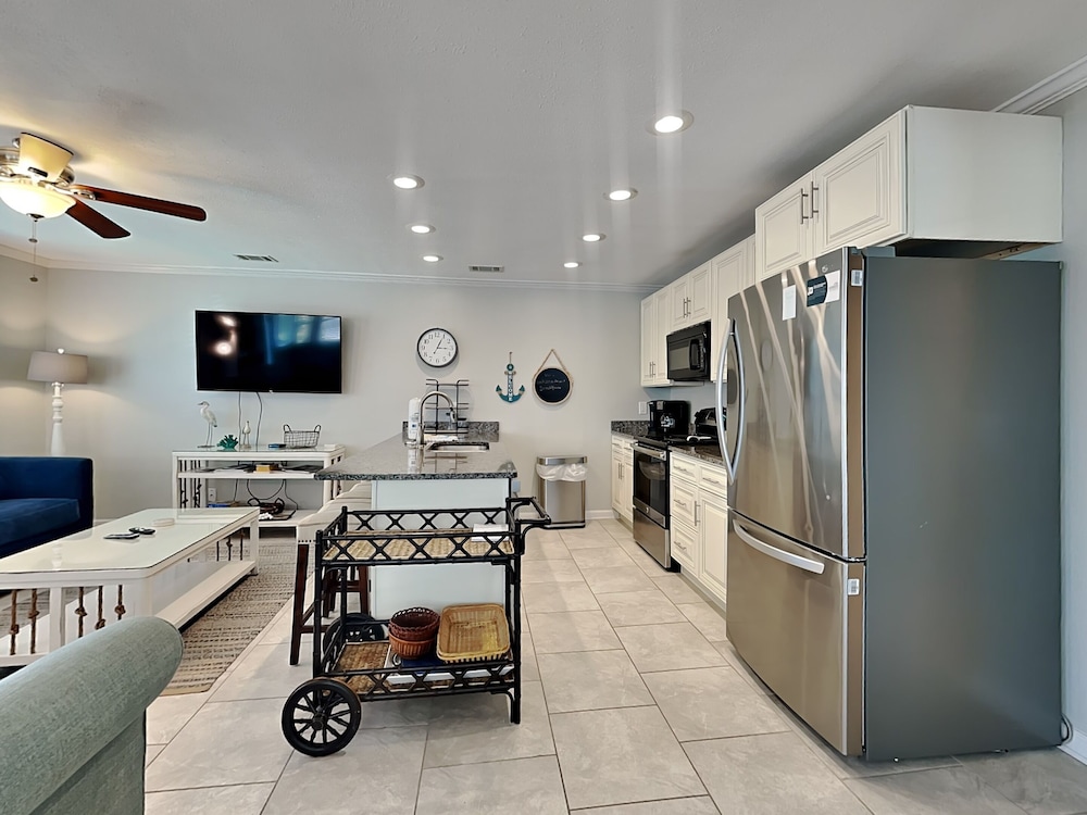 Sangria Dreams by Southern Vacation Rentals view 4
