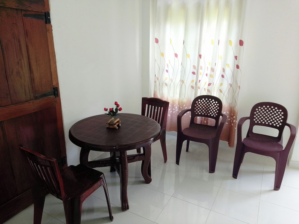 Tropical Suites