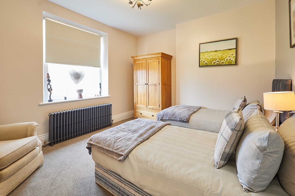 Host Stay Mount Cottage
