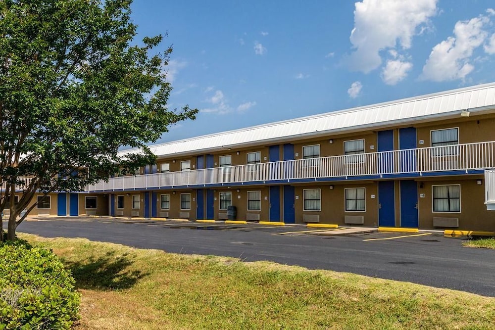 Econo Lodge Mineral Wells