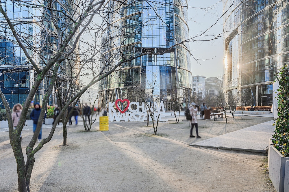 ShortStayPoland Platinum Towers Skyline