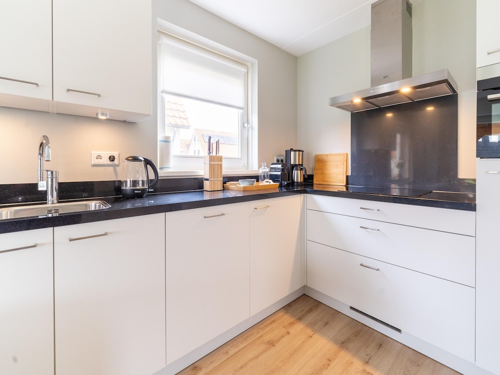 Luxurious Holiday Home With Parking