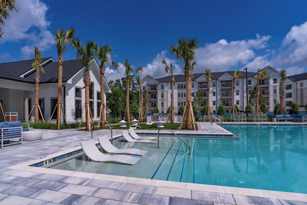 Landing Apartments Rolling Hills