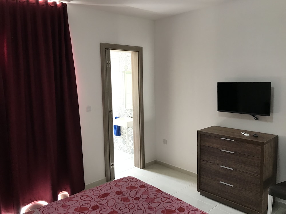 The Village Apartments — photo 5