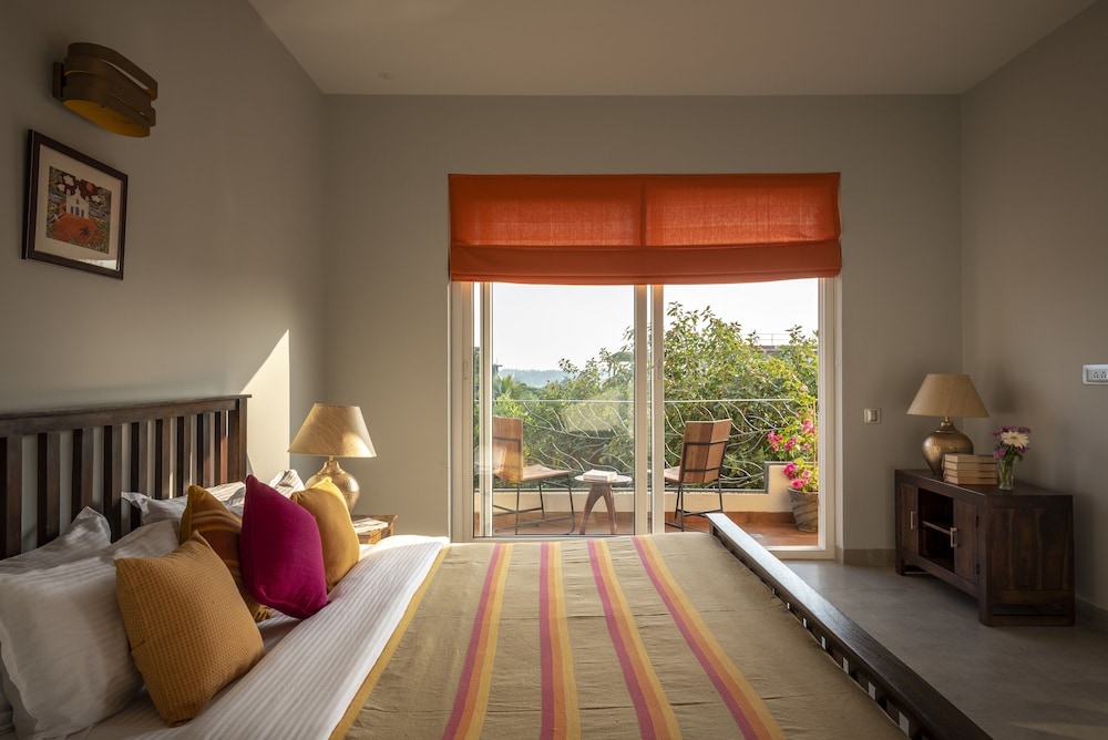 Captain's Quarters by Iksha view 5