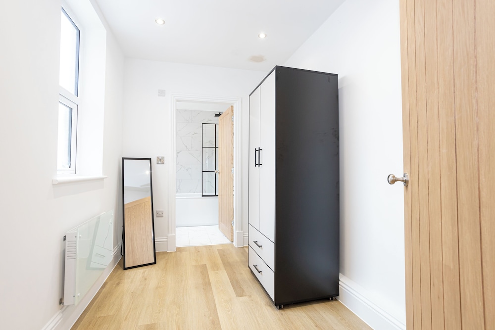 Flat 2 15 Longley Road