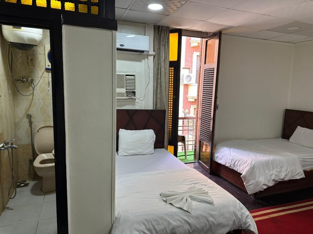 Downtown Kings Hotel