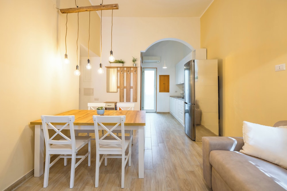 Smooth Vibes at Chiaia by Napoliapartments