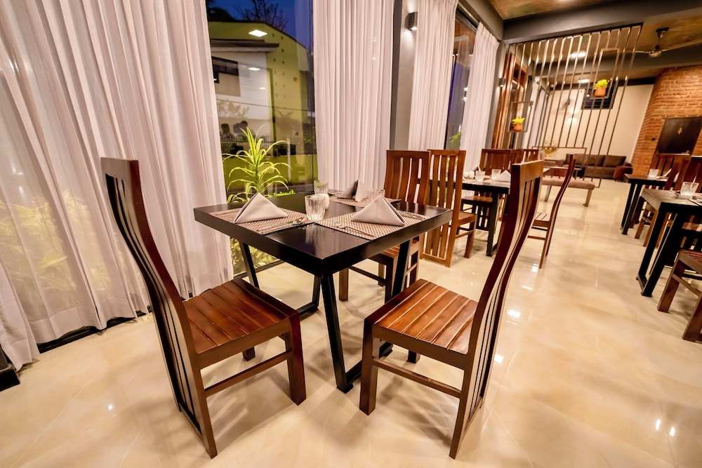 Limeshine Airport Transit Residence