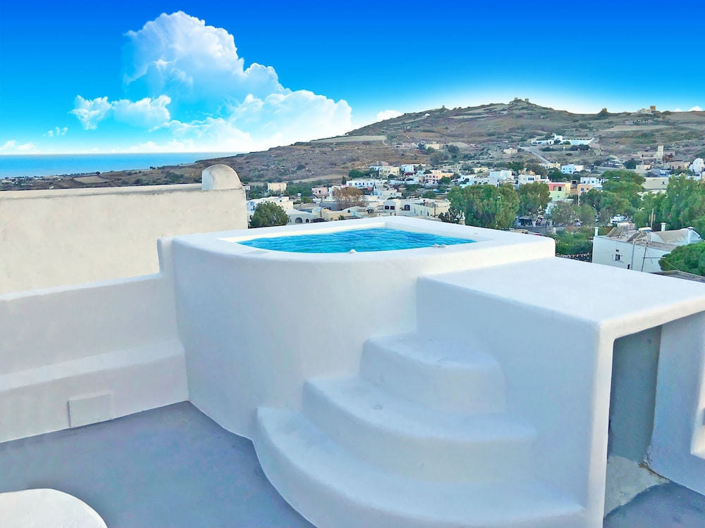 The Luna Suites