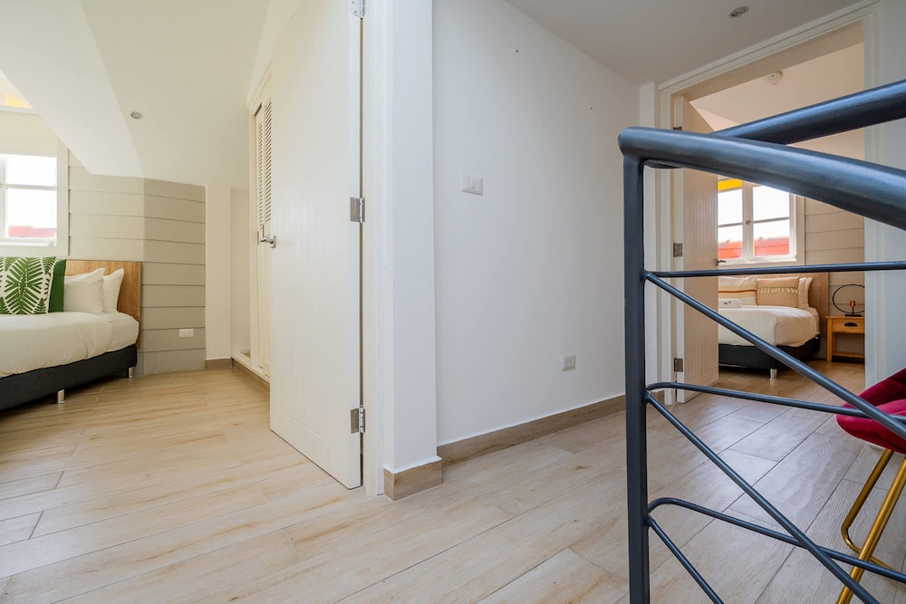 w Homely 2BR With Balcony in Panama