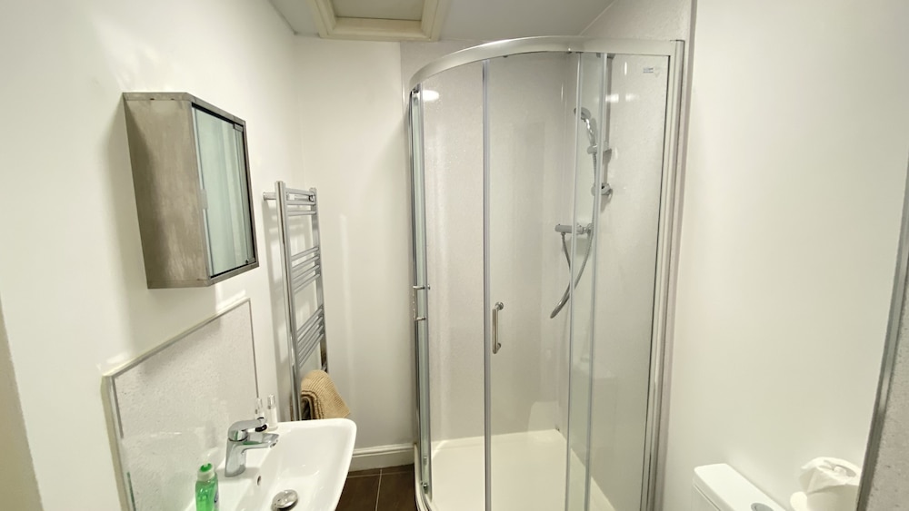 Beautiful 1-bed Apartment in Stockton-on-tees view 5