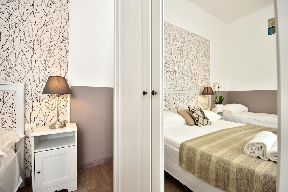 Romantica Rooms
