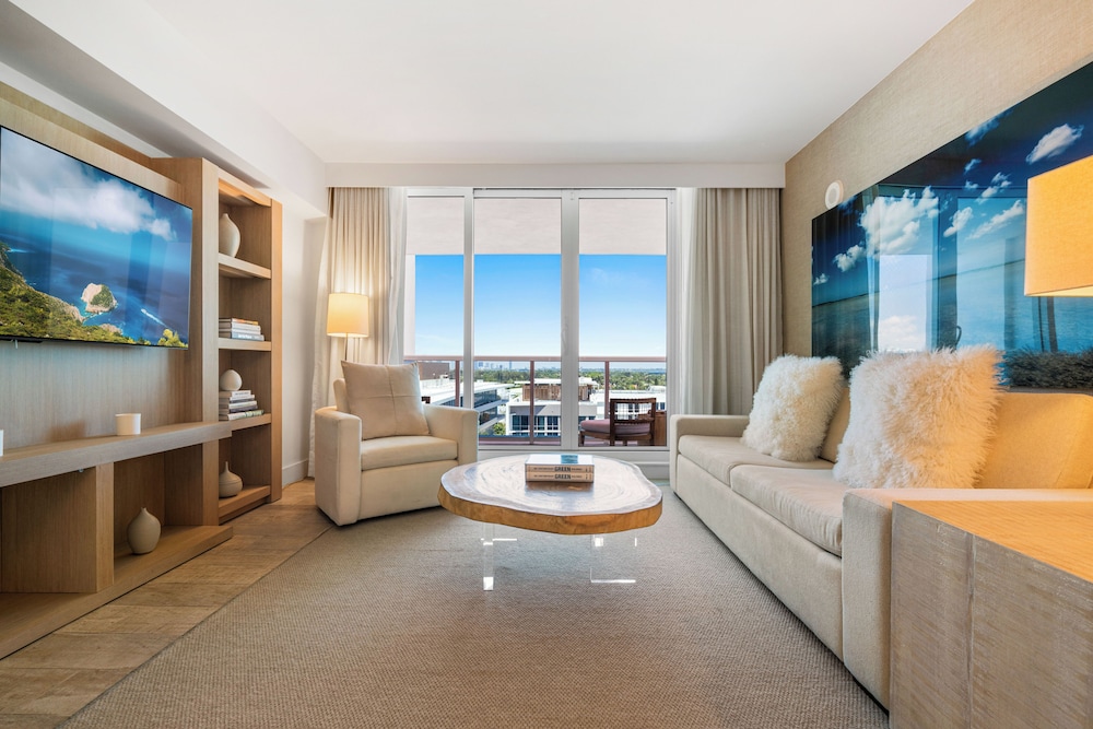 Luxury Vacation Rentals at 1 Hotel & Homes by LRMB