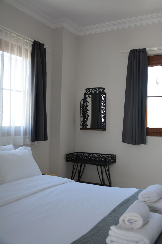 Lokal Ayvalık view 4