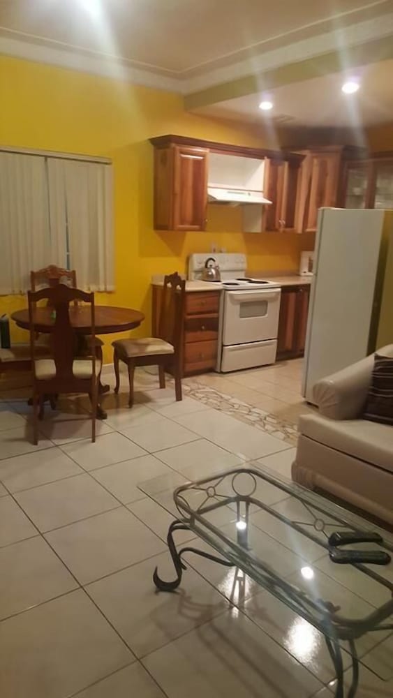 Comfortable Suite 3