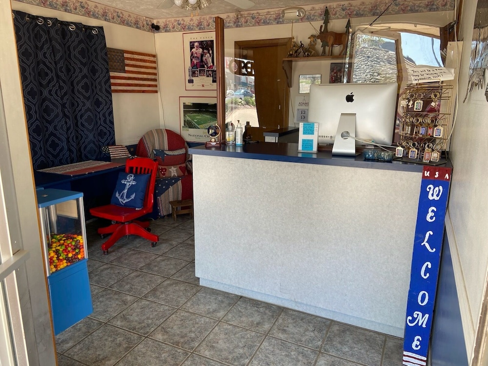North Platte Vacations - Blue Spruce Motel - Property Image 3