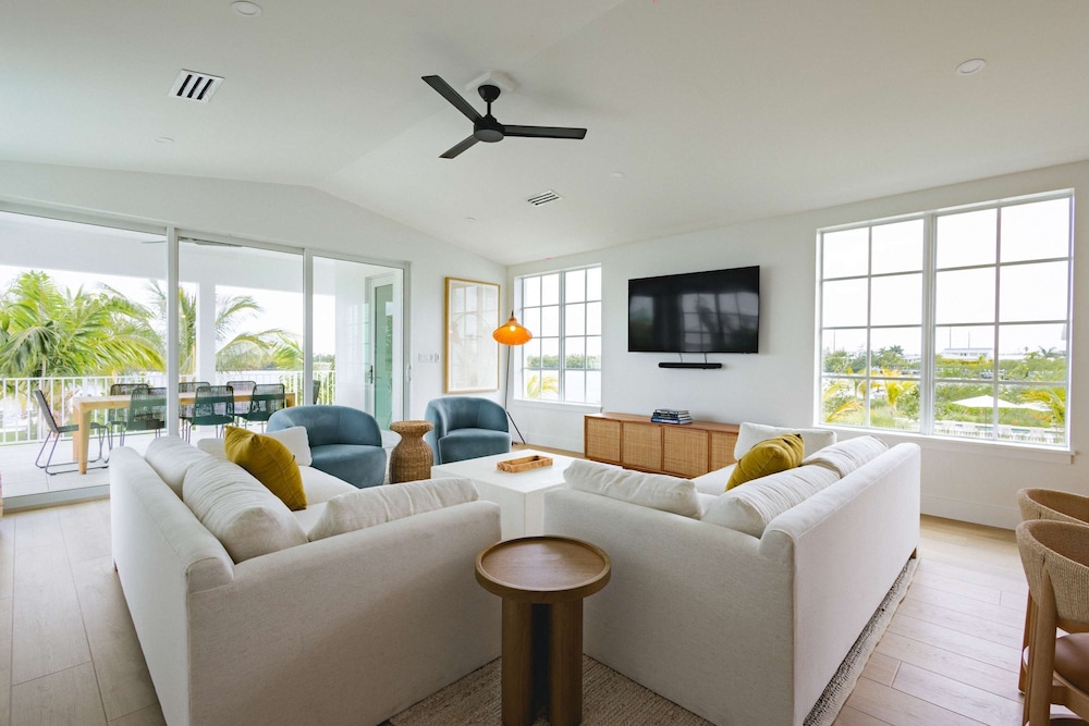 The Joyrise House at Solaire Lunara Bay