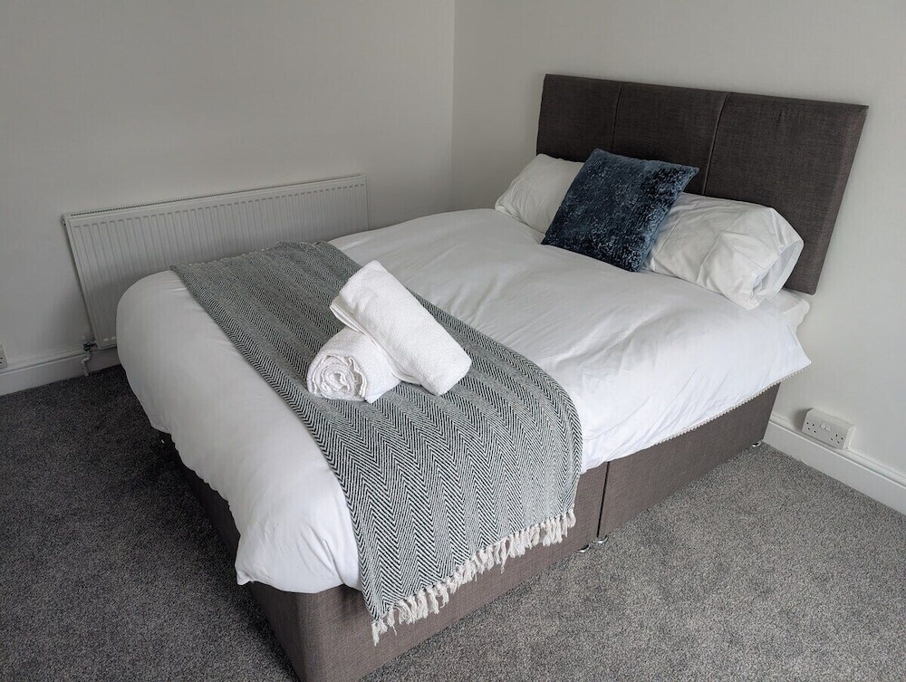Spacious 3BR Swansea House Near City Centre
