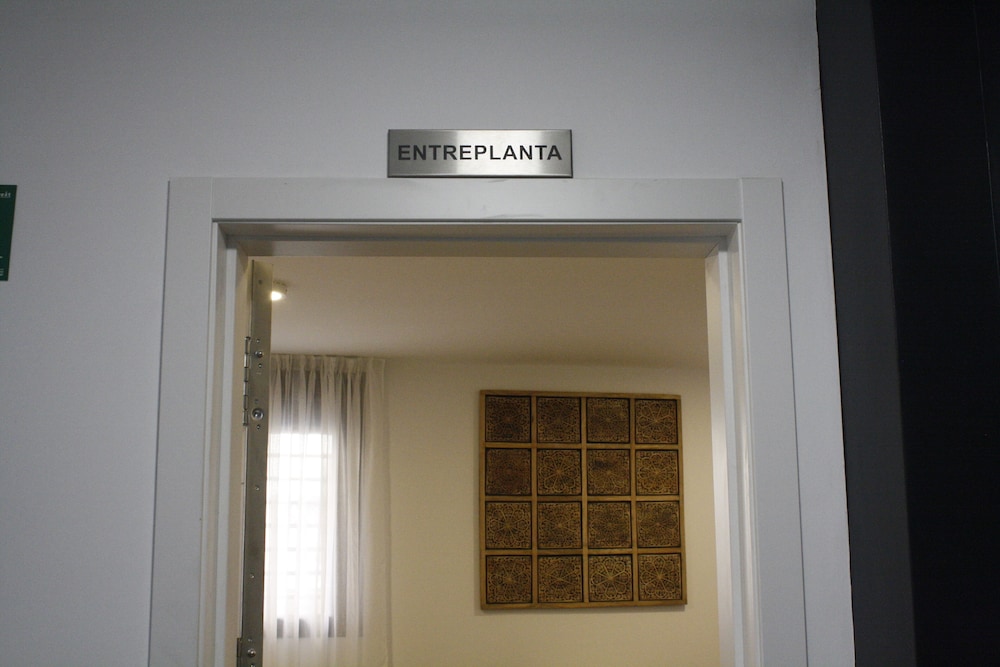 APARTAHOTEL MADRID URBAN SUITES - EDIFICIO EXCLUSIVO - 7 Apartments Boutique Full Equiped - Image 4