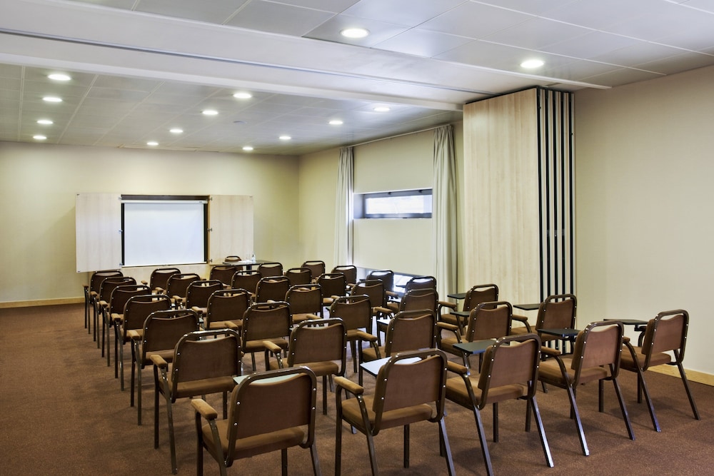 Oeiras Vacations - Holiday Inn Express Lisbon - Oeiras, an IHG Hotel - Property Image 19