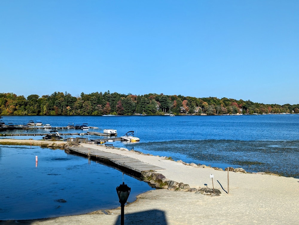 The Lodge Luxury Resort At Lake Harmony - Property Image 5