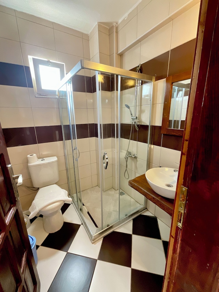 Gunes Otel & Daireler - Image 39