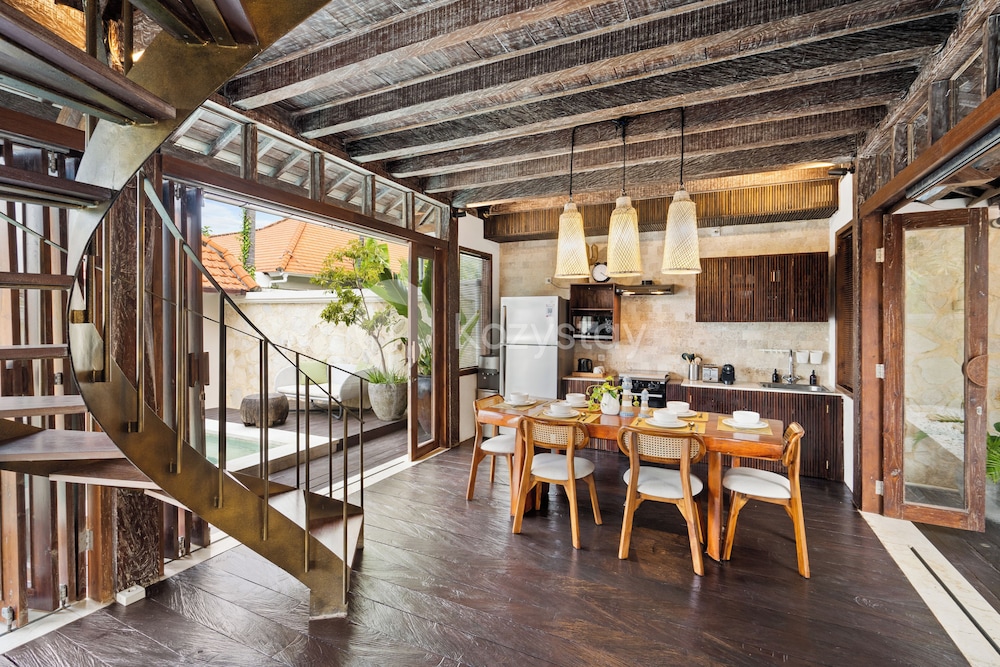 Dewandaru Villa by Kozystay - Canggu