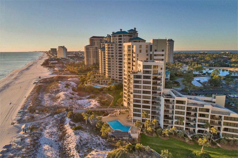 Hotel Beachside Towers at Sandestin by Panhandle Getaways - Image 1