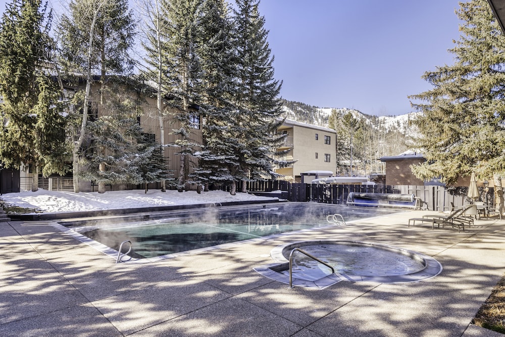 Chateau Eau Claire & Roaring Fork by Frias Properties