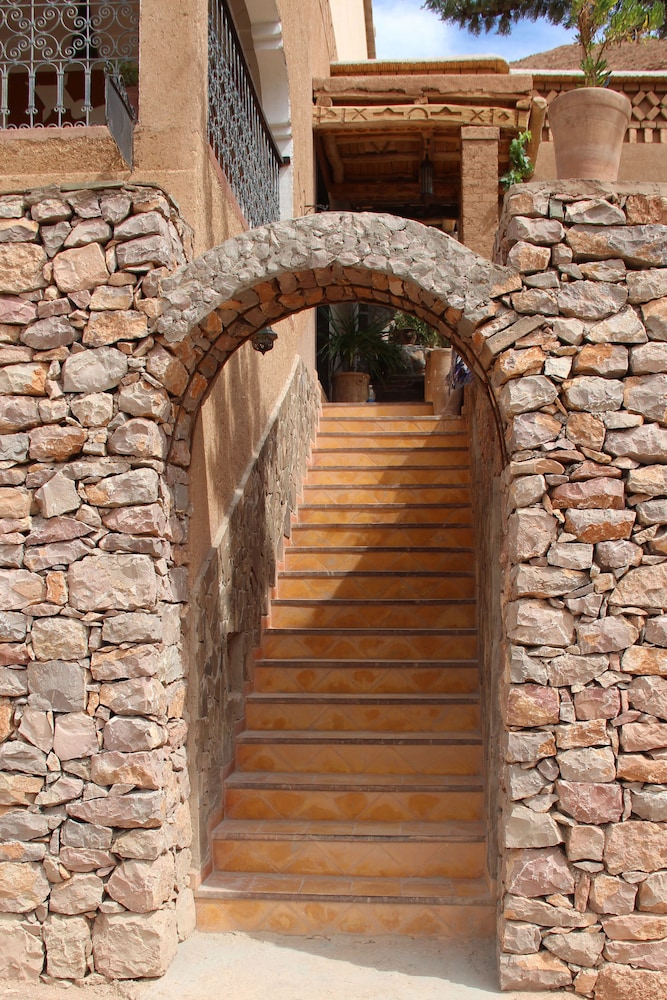 Riad Villa Dades view 2