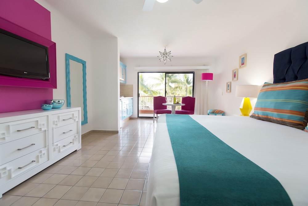 Puerto Vallarta Vacations - Villa del Palmar Beach Resort and Spa, Puerto Vallarta - Property Image 2